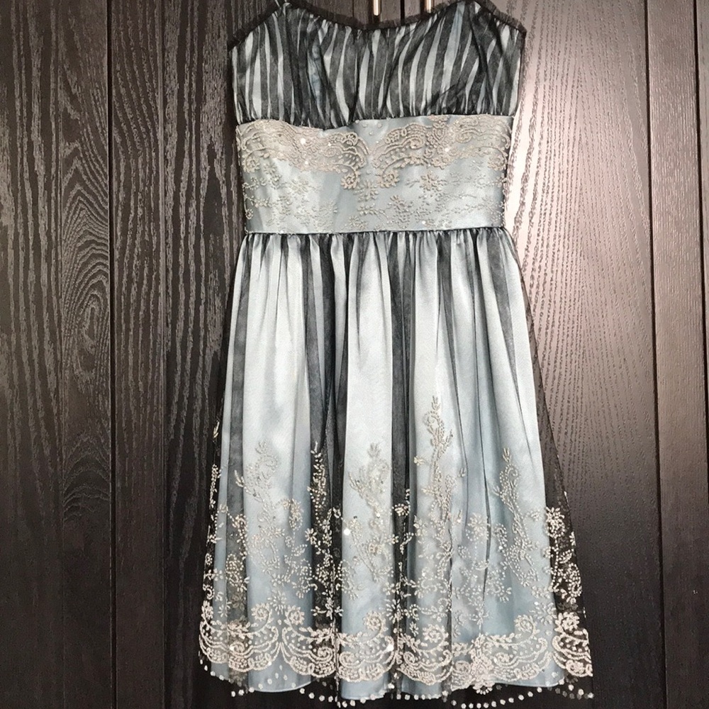 Gorgeous embroidered blue gray dress
